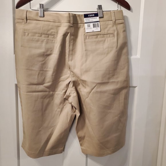 BNWT Izod Girls Plus Bermuda Chino khaki shorts size 20.5 plus - Picture 4 of 5